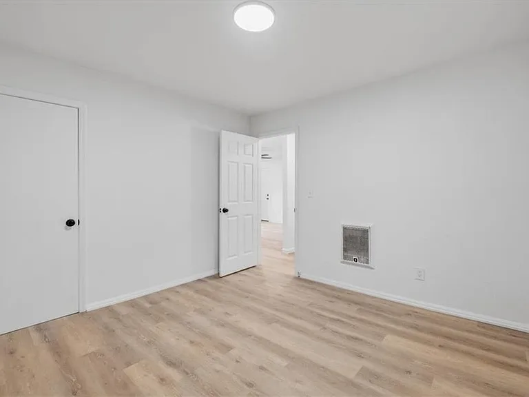 608 N College Dr #3 — Photo 17