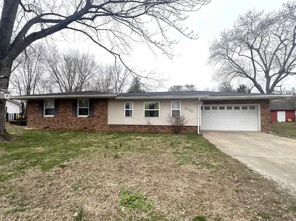 604 Parker St, Olney, IL 62450