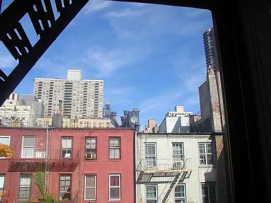 Rented by Sandra Greer Real Estate | media 16