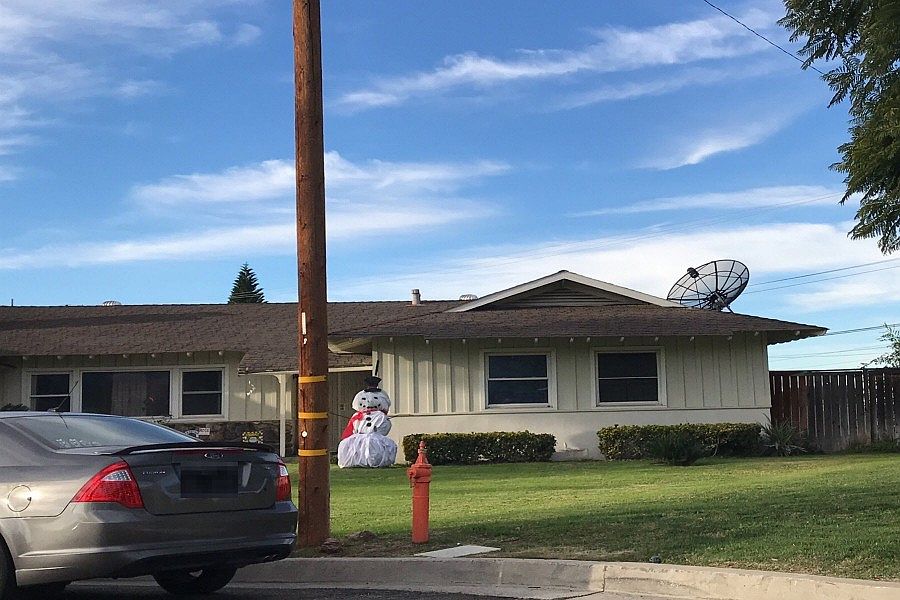2nd image of 25774 Edgemont Ct