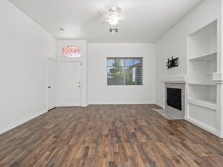 8137 Dartmoor Ave — Photo 4