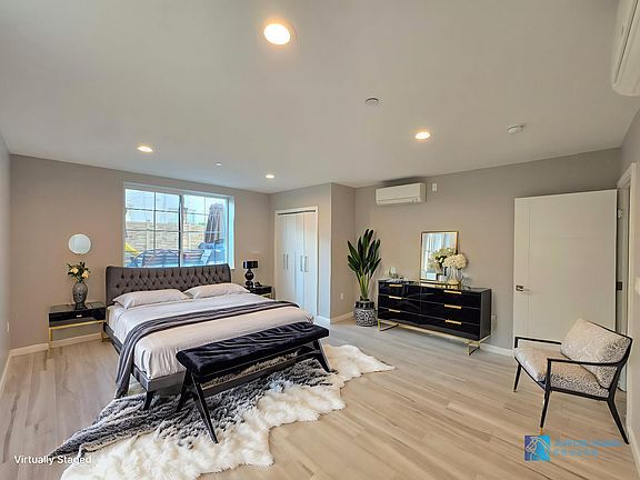 3rd image of 8154 Bay 16 St #2B