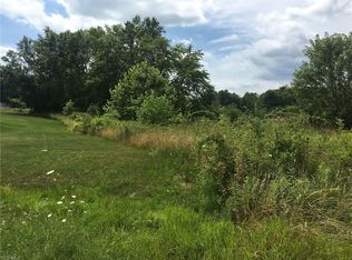 3143 Hollybrook Ln, Mogadore, OH 44260