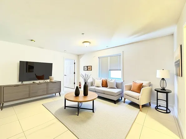 4238 Judge St APT 3A, Flushing, NY 11373