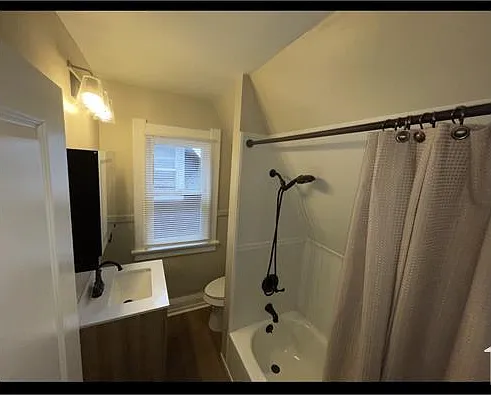 2322 Upton Ave — Photo 10