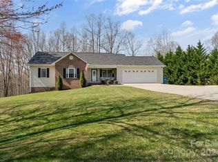 5937 Leil Rd, Hickory, NC 28602