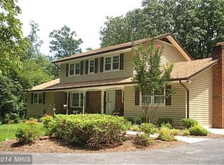 8347 Woodland Rd, Pasadena, MD 21122