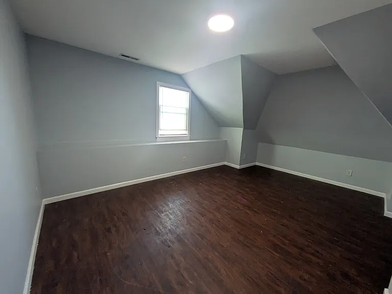 40 Center St #2R — Photo 9
