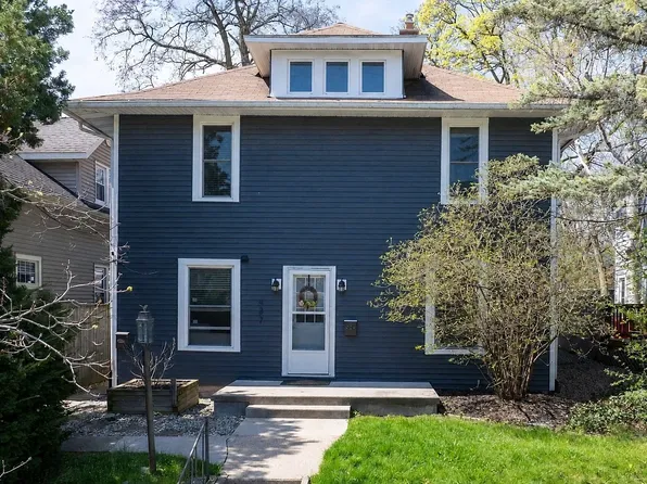 437 Rosewood Ave SE, East Grand Rapids, MI 49506
