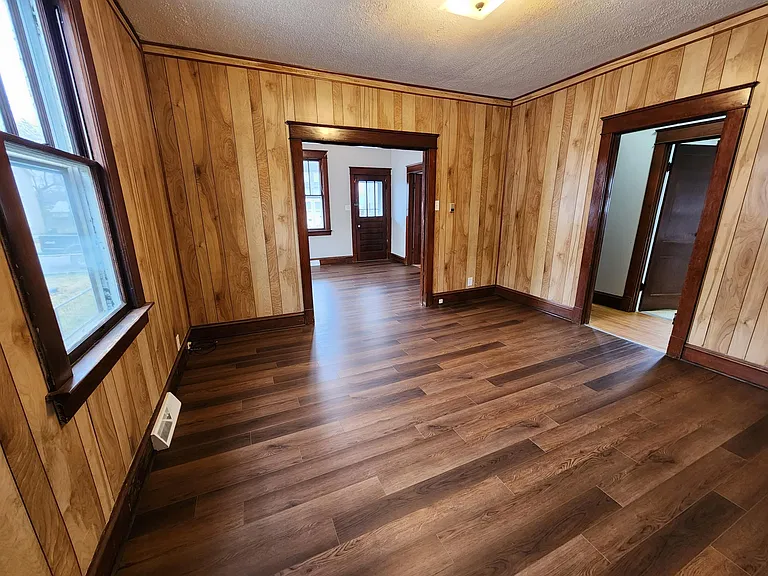 342 S Magnolia Ave — Photo 2