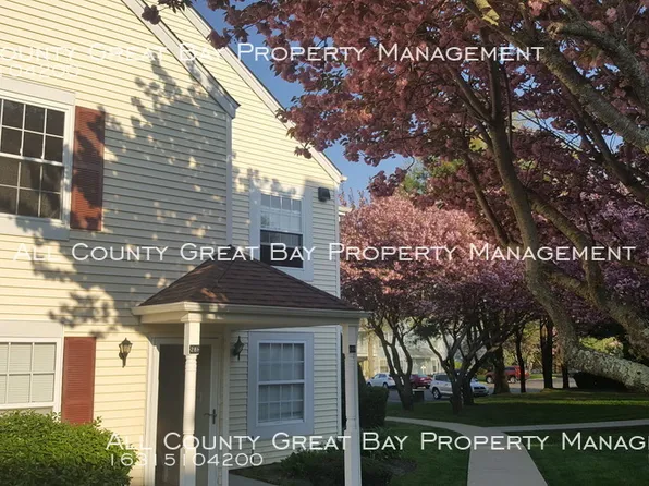 281 Fairview Cir, Middle Island, NY 11953