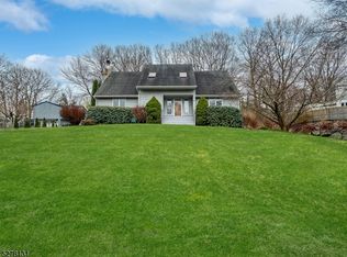 6 Daniel Dr, Sparta, NJ 07871