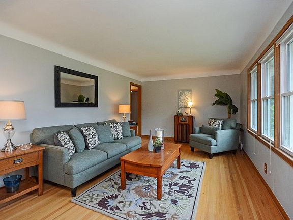 3rd image of 7444 Park Ave S