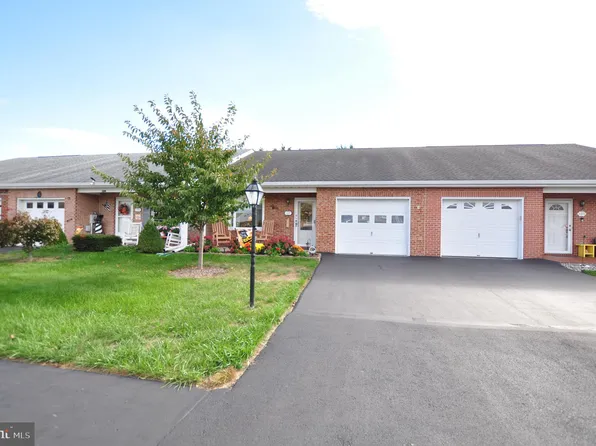 137 Sunflower Dr, Hagerstown, MD 21740