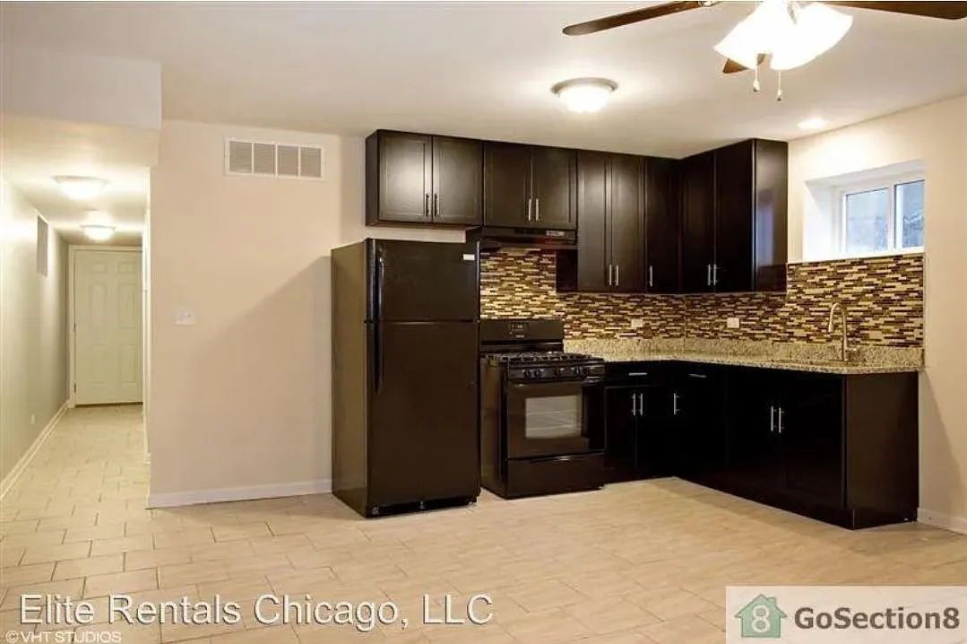 7824 S Greenwood Ave — Photo 1