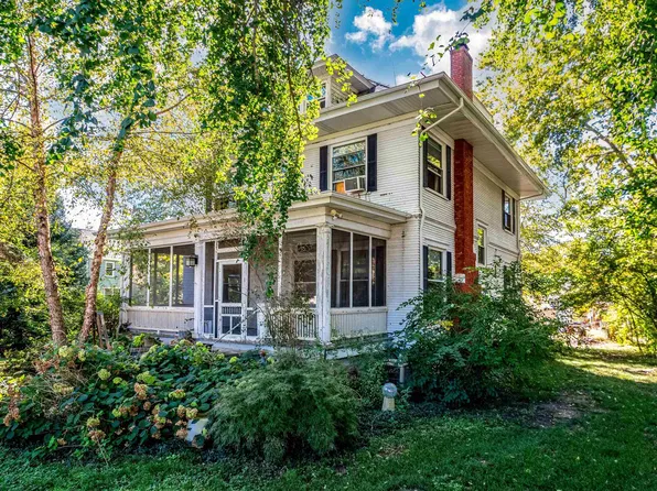 508 W 3rd St, Delavan, IL 61734
