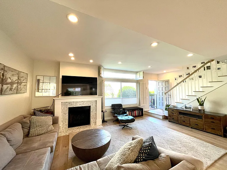2912 Montana Ave #3 — Photo 1
