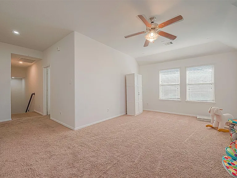 8722 Adrienne Dr — Photo 39