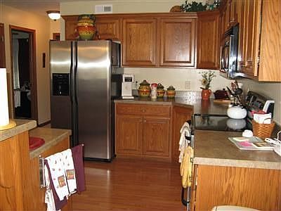 5th image of 1403 Overbrooke Dr