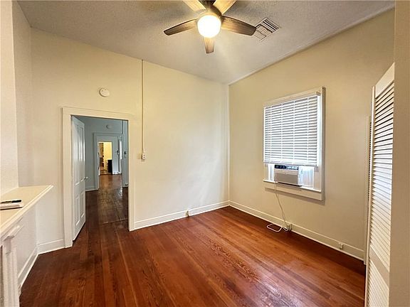 3rd image of 402 Sala Ave