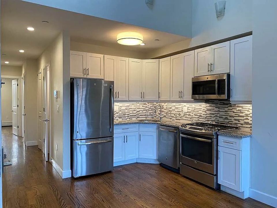 1st image of 456 E 29th St #4