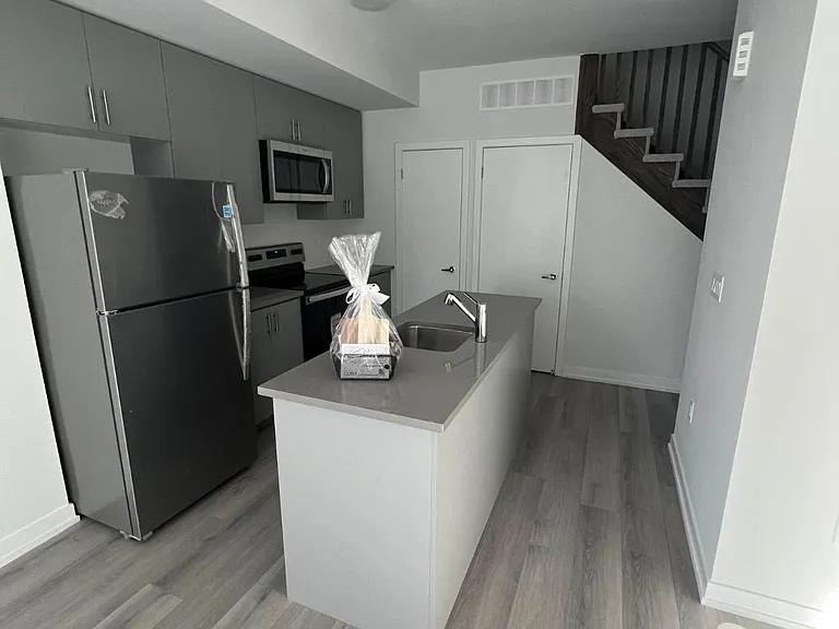 3421 Ridgeway Dr #10 — Photo 8