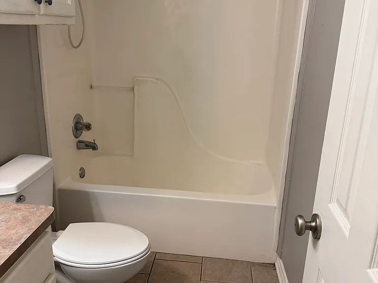 206 W Sycamore Ln #A — Photo 5