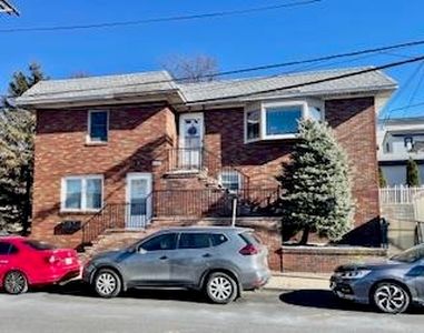 6708 Columbia Ave, North Bergen, NJ, 07047