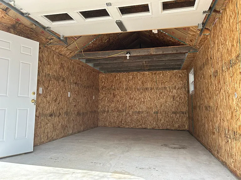Detached Garage