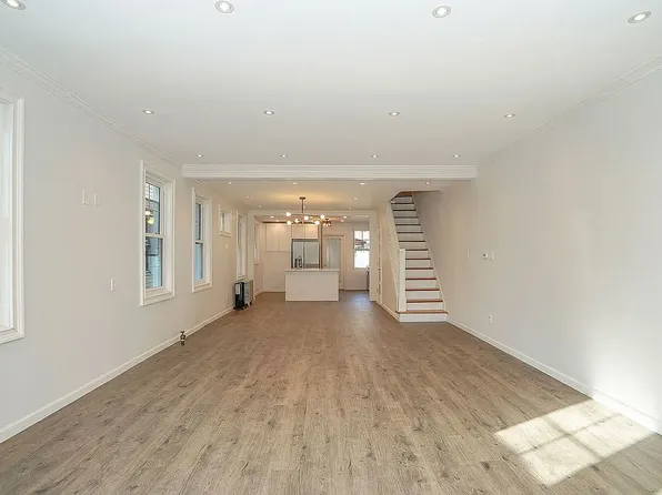 846 East 48th Street image 3 of 10