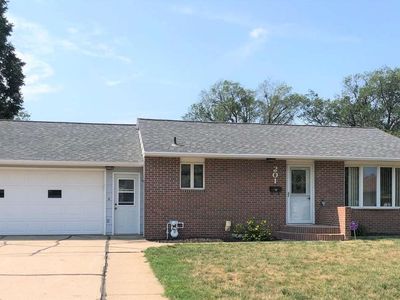 201 Murphy Ln, Yankton, SD, 57078