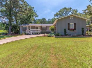 8945 Bridgewater Dr, Gainesville, GA 30506