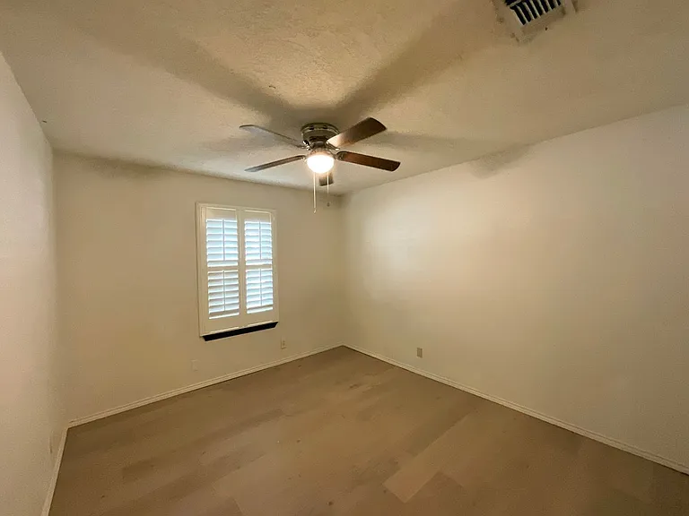 2407 Arbor Cir — Photo 13