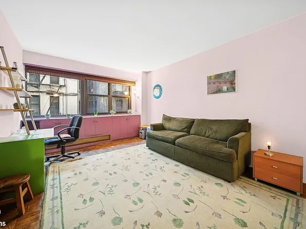 210 E 15th St APT 2D, New York, NY 10003