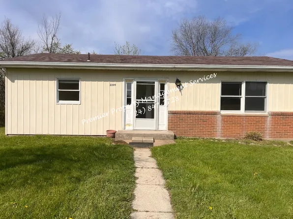 2209 Airport Rd, Aliquippa, PA 15001