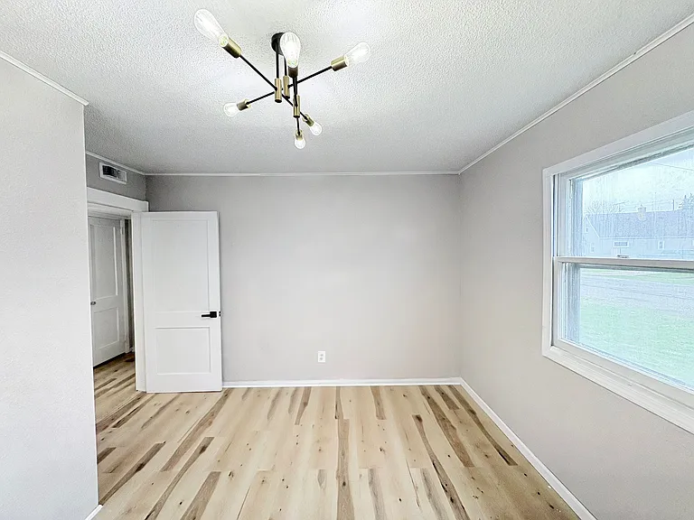 1525 Reswick Dr — Photo 8