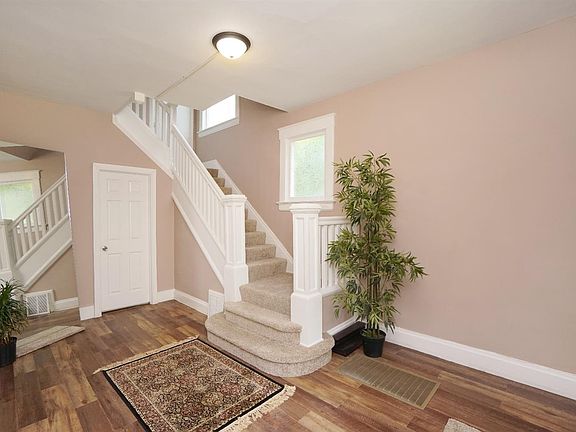 4th image of 1037 Beech Ave