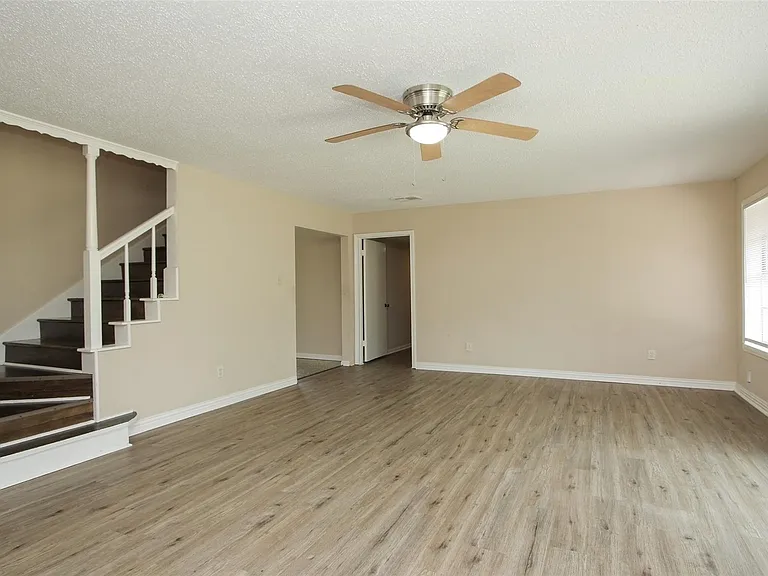 6406 Ashton St — Photo 10