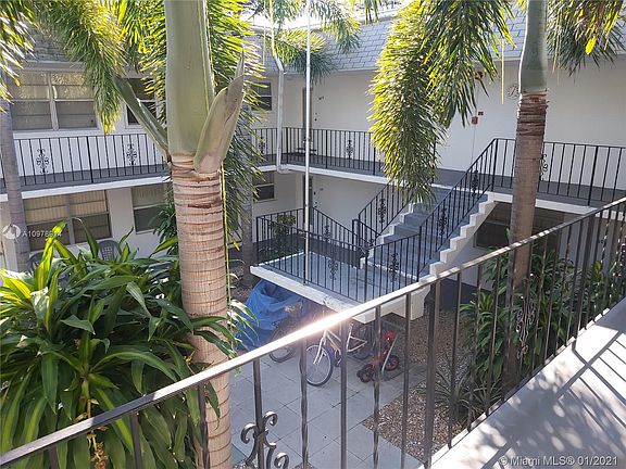 5th image of 1300 N 17th Ave APT 202