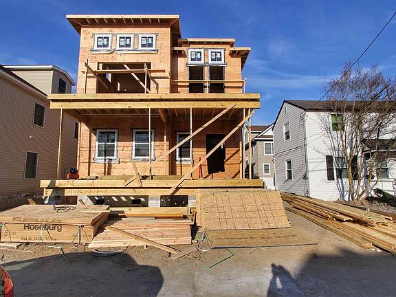 2nd image of 105 N Douglas Ave