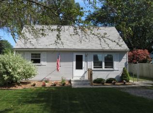 83 Violet St SW, Grand Rapids, MI 49548