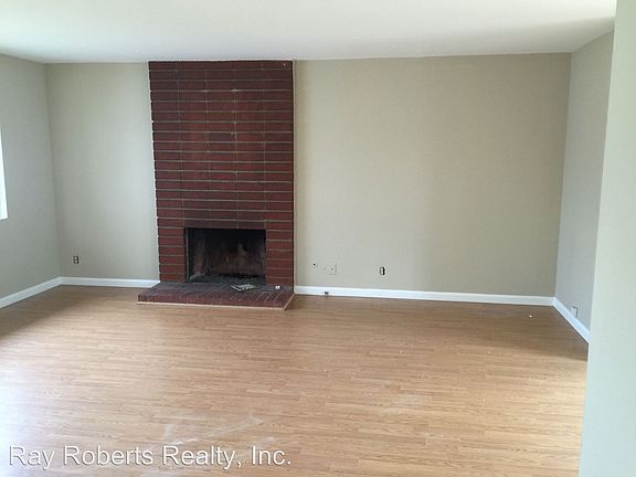 2nd image of 126 Lisa Ln #A