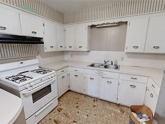 5th image of 4015 Nelson Rd
