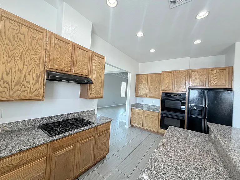 6116 Rabbit Track St — Photo 7