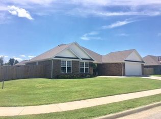 2131 Fields Dr, Pea Ridge, AR 72751