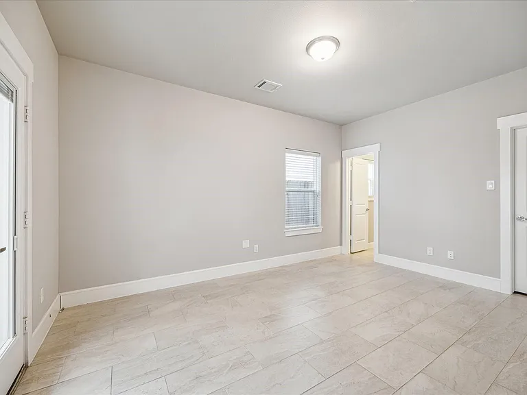 880 Wakefield Dr #C — Photo 10