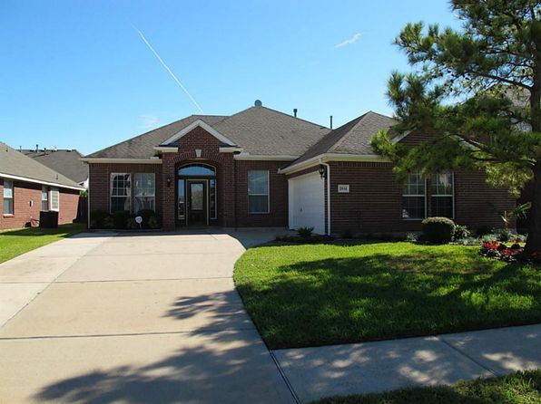 2614 W Lake Dr