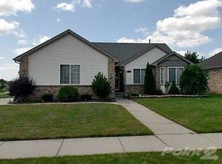 53167 Cripple Creek Dr, Chesterfield, MI 48047