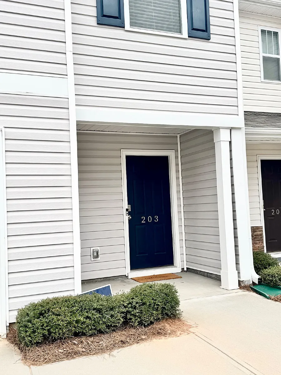 Building Photo - 203 Oakmont Valley Trl