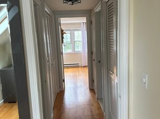 37 Neipsic Rd, Glastonbury, CT 06033